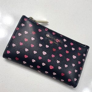 ✨HOST PICK✨: Kate Spade Sylvia Lips bifold Wallet